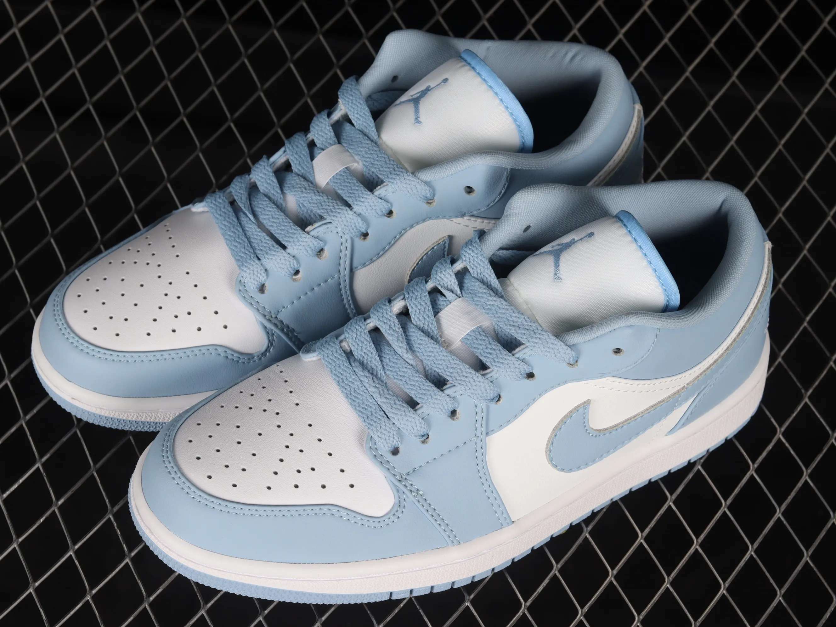 All categories Air Jordan Jordan series basketball shoes Air Jordan 1 Low Z version Air Jordan 1 Low "Aluminum" AJ1 Joe 1 new North Carolina blue DC0774-141